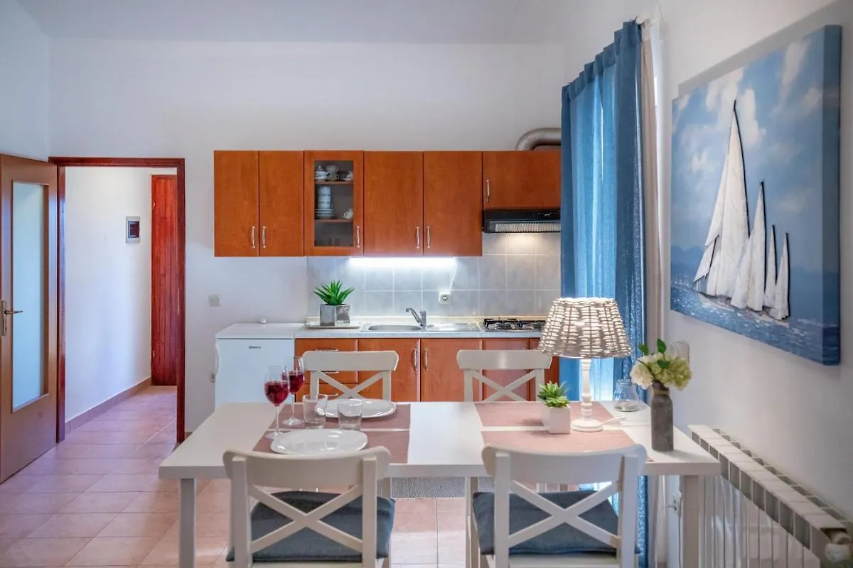 Appartment M&A - C فاجانا